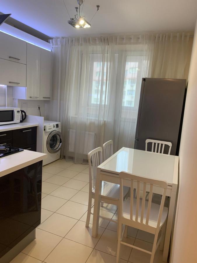 074 Апартаменты Жк Стожары Kiev Exterior foto